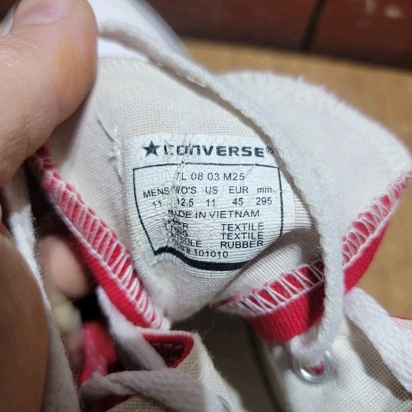 Converse Red High-Top Sneakers Size 11 Mens Early 2000s - Picture 6 of 7